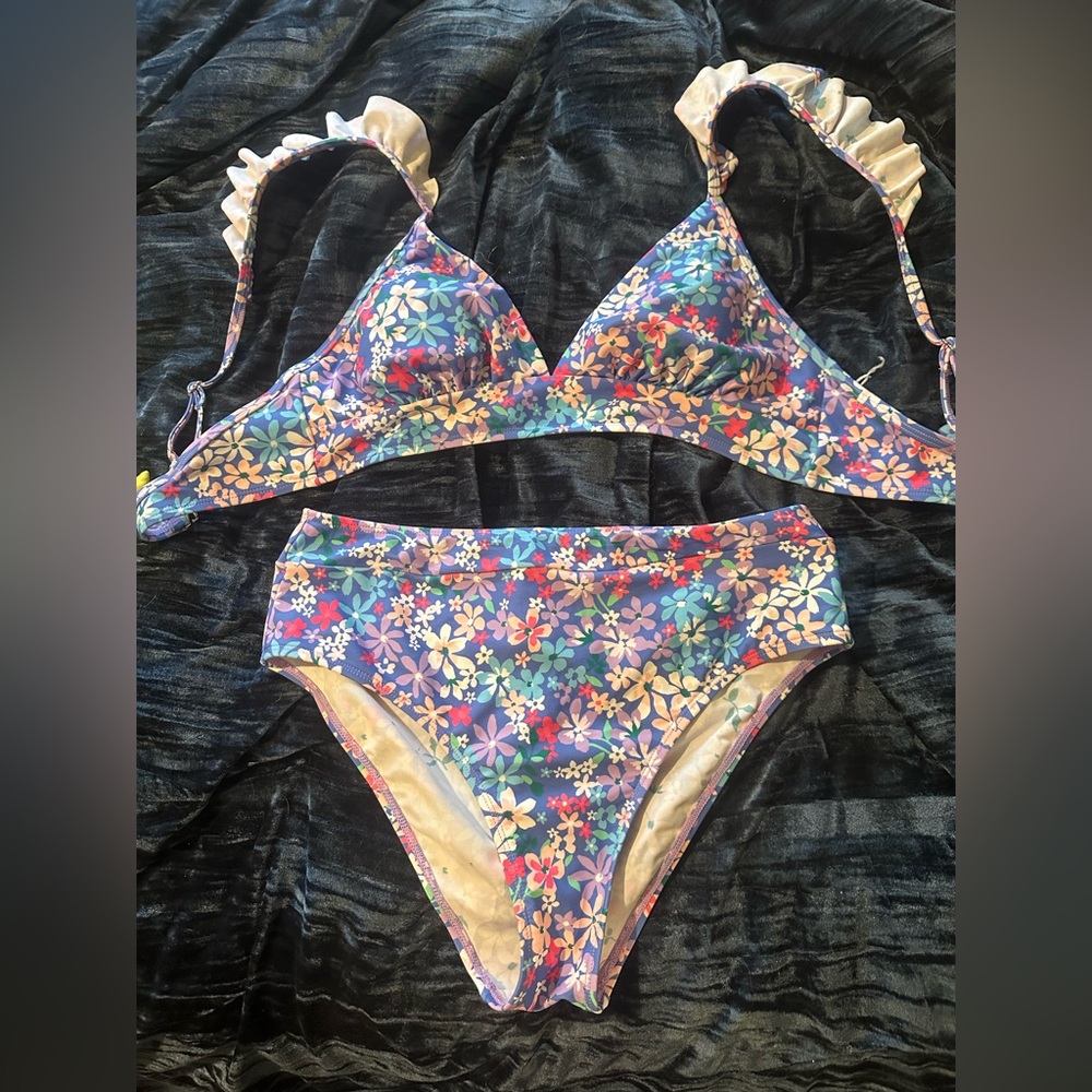 Cupshe Floral Bikini Set